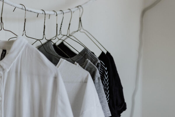洋服選びの悩みは『エアリズムオーバーサイズTシャツ』で解決する件【ユニクロ】