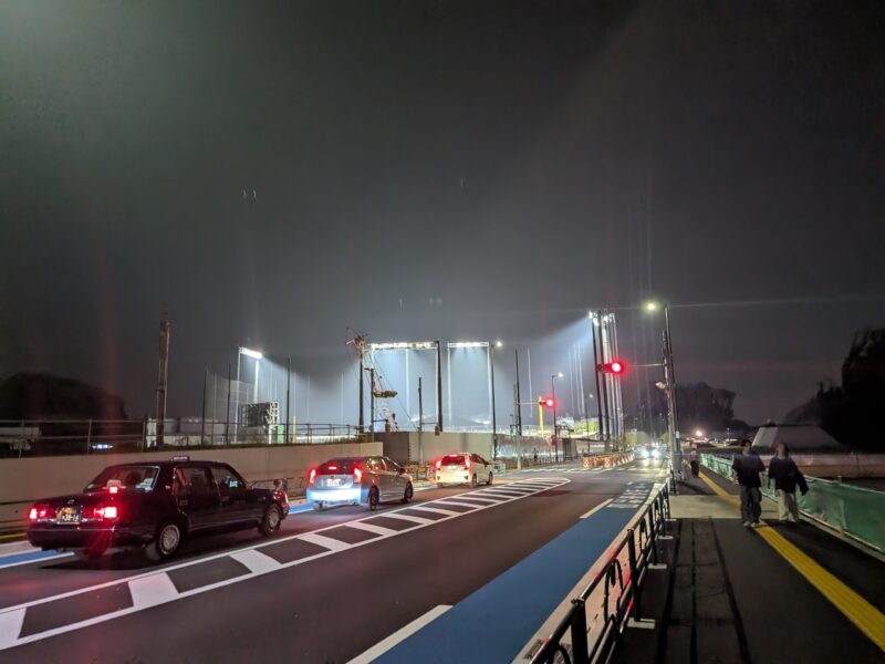 ジャイアンツタウンスタジアムへと向かう道（小田急よみうりランドバス停の方面の道から）