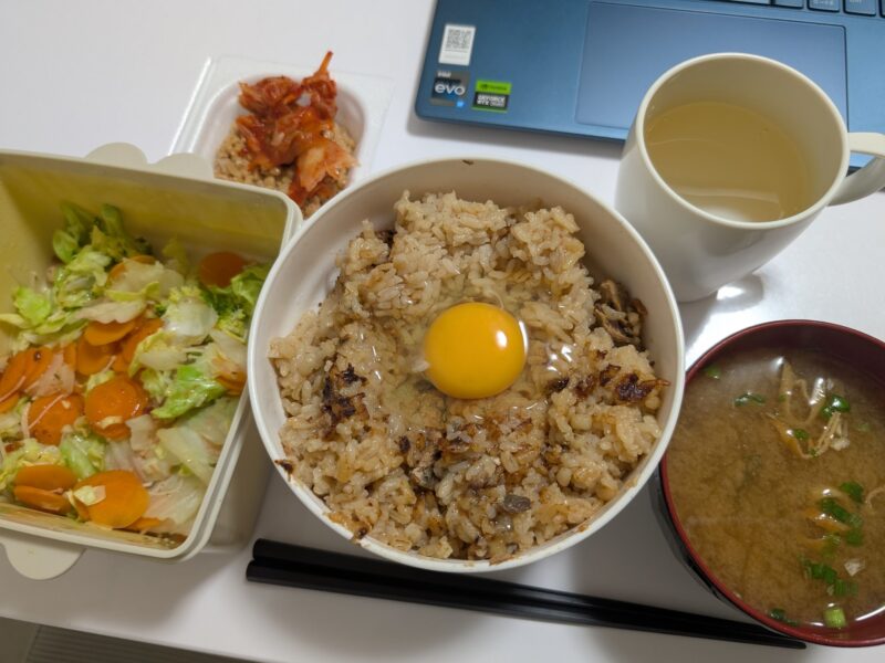 ワールドひでおブログの晩御飯（鯖炊き込みご飯）